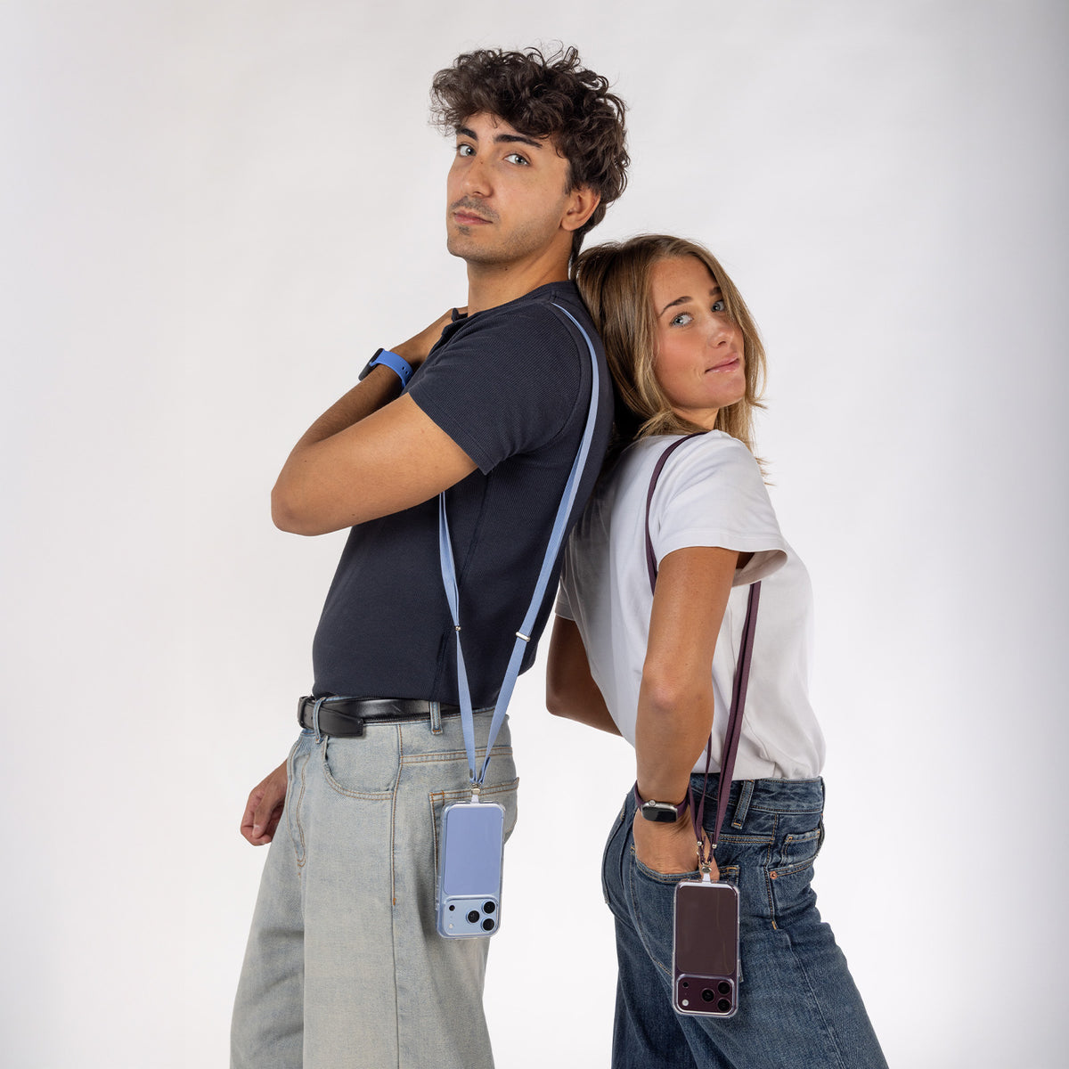 “Move Lace” crossbody strap for smartphones
