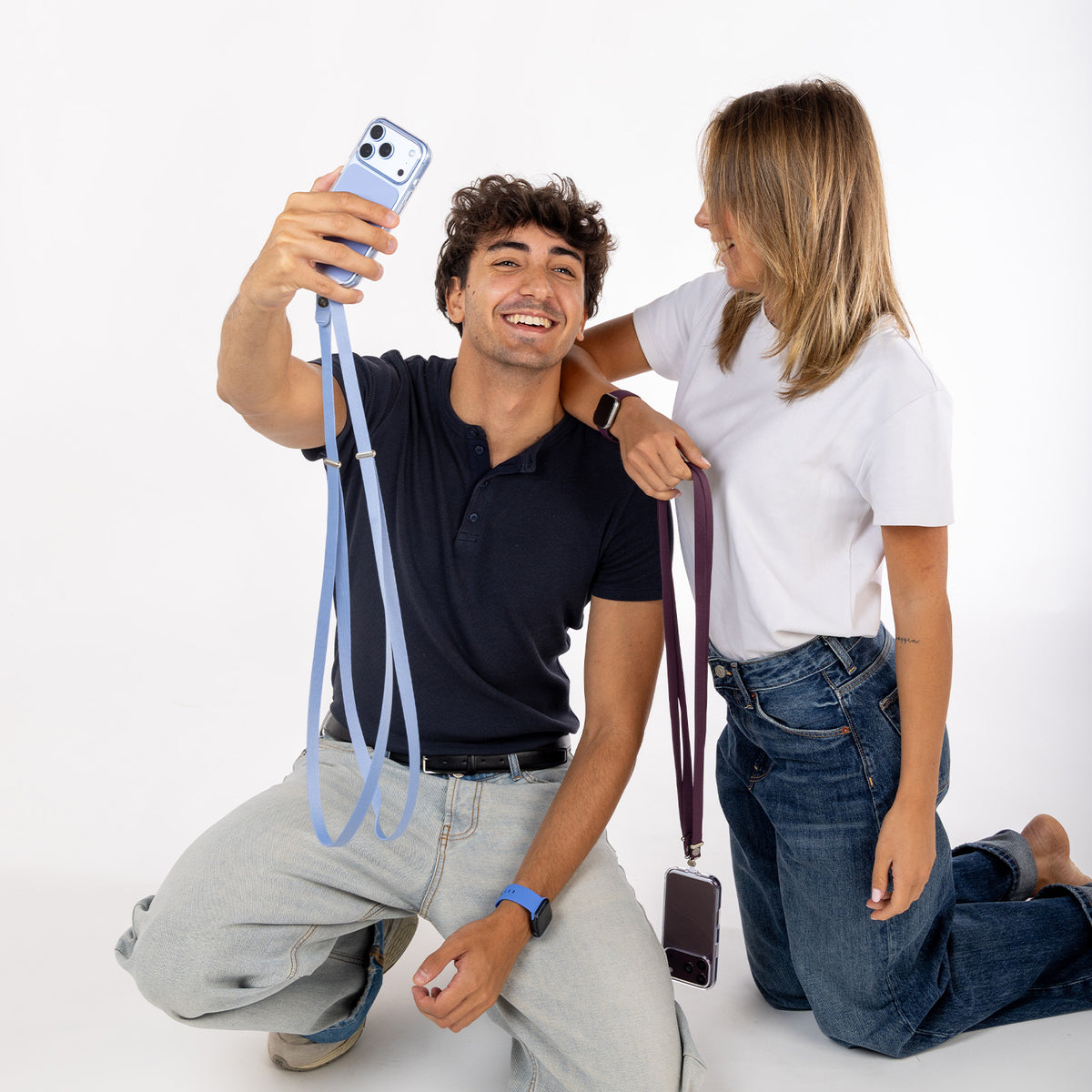 “Move Lace” crossbody strap for smartphones